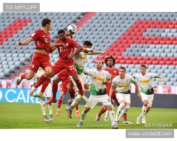 门兴格拉德巴赫2-2战平奥格斯堡，客队两球均通过快速反击攻入