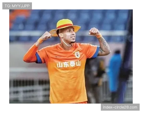 天津津门虎1-2山东泰山，克雷桑任意球建功